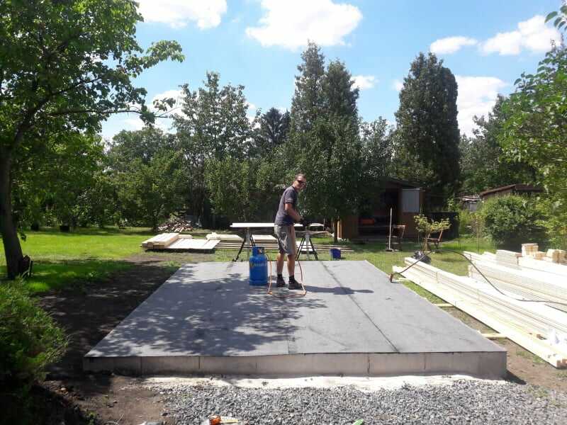 Naše realizace: zahradní domek Shanon 16 m2 + 7 m2 44mm v Odolené Vodě
